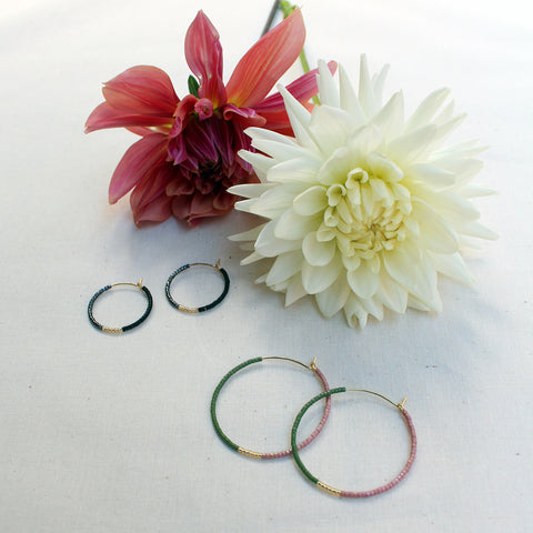 Color Field Hoops LG / Olive